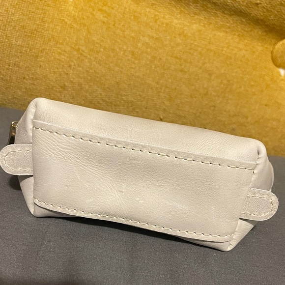 Beluga Bella Makeup Bag-PORTLAND LEATHER - Picture 3 of 4